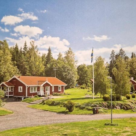 Lantlig Villa Utanfoer Uppsala Alunda Kültér fotó