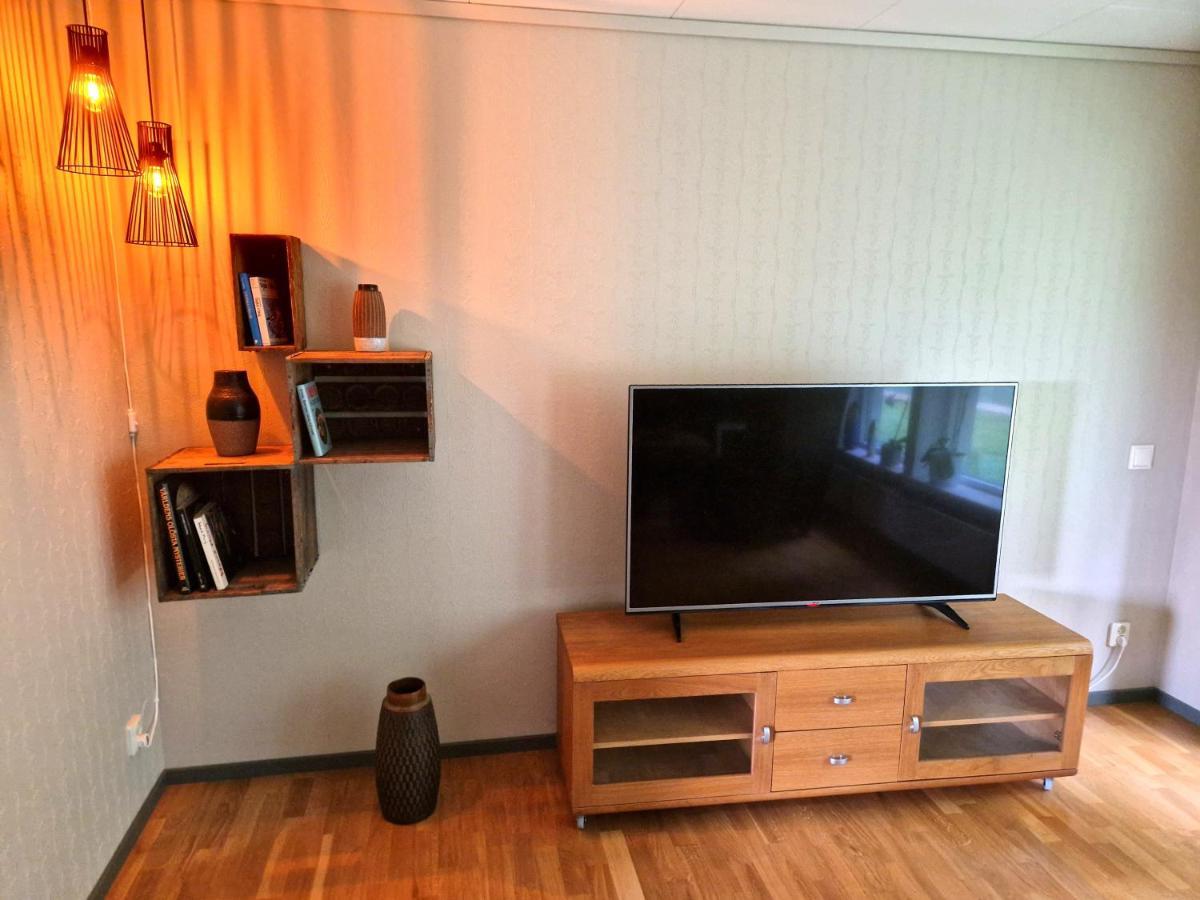 Lantlig Villa Utanfoer Uppsala Alunda Kültér fotó